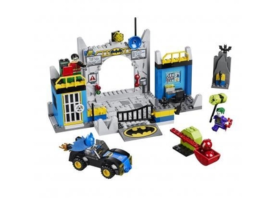 LEGO Juniors Batman Verdedig de Batgrot - 10672