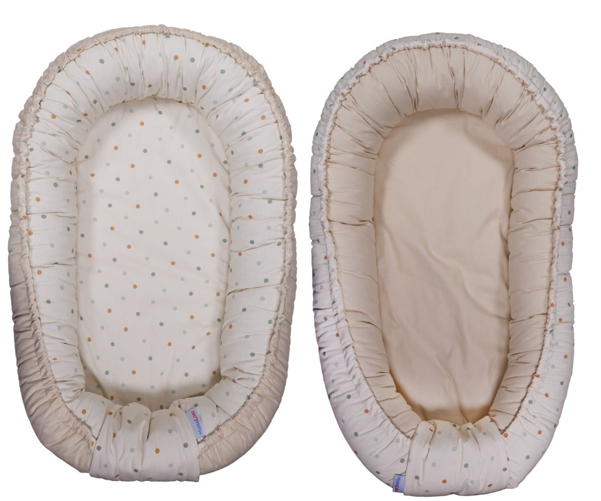 MamaLoes Babynest - 45 x 70 cm - Wasbaar - Omkeerbaar - Stippen