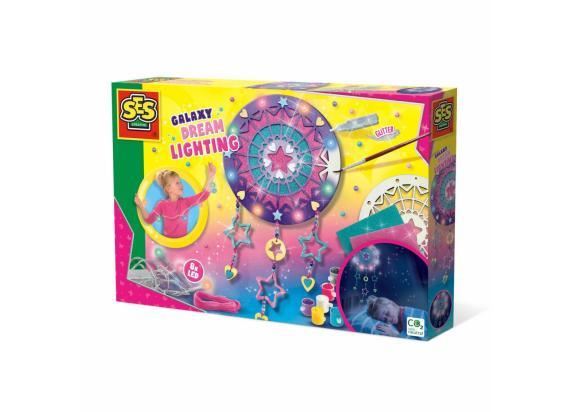 SES - Galaxy - Dromen lamp - dromenvanger met licht - inclusief LED lampjes in 4 kleuren - zelf te schilderen en versieren - knutselen meisjes 12 jaar creatief