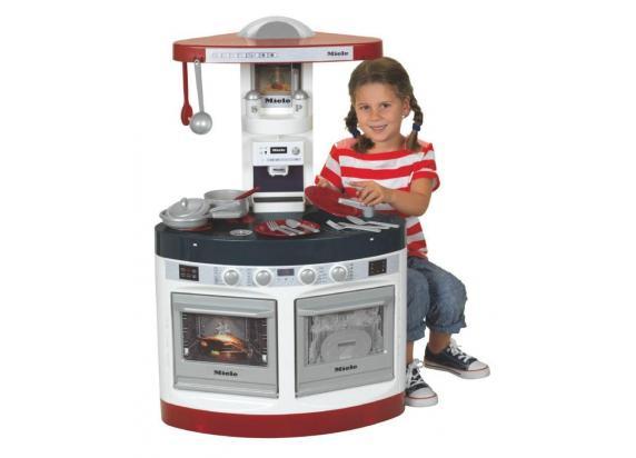 Klein Toys Miele keukendriehoek - kookplaat, espressomachine, oven, vaatwasser, afzuigkap, gootsteen - incl. bijpassende accessoires, licht- en geluidseffecten - rood grijs