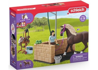 schleich HORSE CLUB - Speelfigurenset - Wasplaats met Horse Club Emily & Luna - Kinderspeelgoed voor Jongens en Meisjes - 5 tot 12 jaar - 14 Onderdelen - 42438