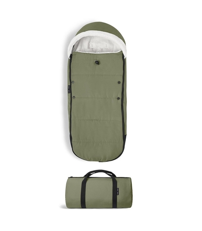 Stokke YOYO Voetenzak, Olive - Sherpa Voering, Fleece Capuchon met Trekkoord, Dubbele Vulling - Machinewasbaar op 30°C - Inclusief Kleine Tas