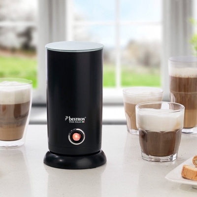 Bestron electrische Melkopschuimer, met 360° basis & tot 300ml capaciteit, opgeschuimde melk in minder dan 2 minuten, Ideaal voor koffie, cappuccino & latte macchiato, kleur: Zwart