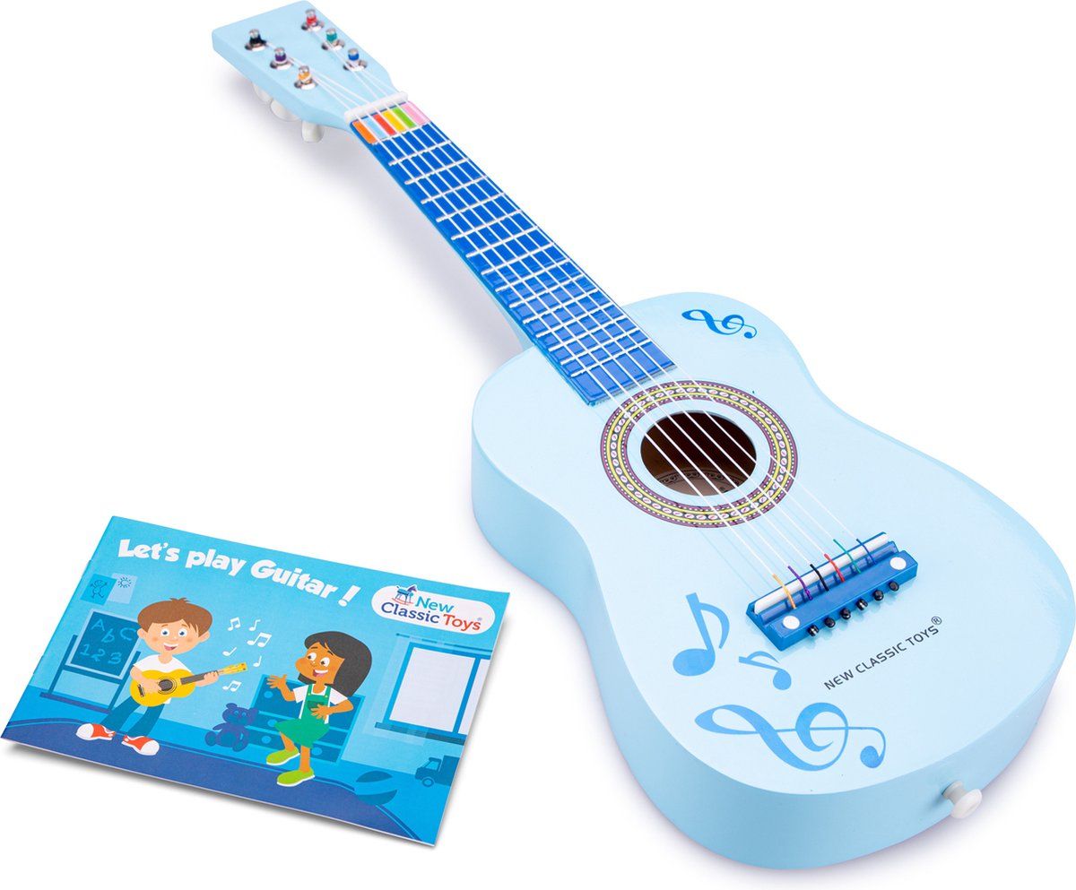 New Classic Toys - Houten speelgoedgitaar met draagriem - Speelgoedinstrument - Mijn eerste gitaar - Blauw met muzieknoten - Inclusief muziekboekje