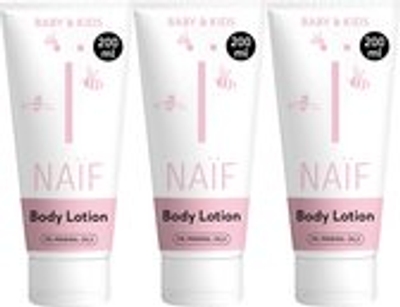 Naïf - Verzachtende Bodylotion Voordeelset - Baby's & Kinderen - met Natuurlijke Ingrediënten - 3x200ml