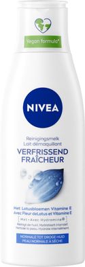 NIVEA Essentials Verfrissende Reinigingsmelk - Reinigingsmelk – Normale tot droge huid - pH neutraal - Vitamine E - Hydramine – Gezichtsreiniger - 200 ml