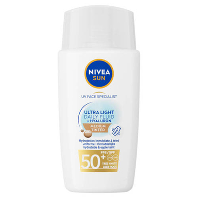 NIVEA SUN UV Face Specialist Ultra Light Daily Fluid - SPF50+ - Medium Tinted - 40 ml Zonnebrand