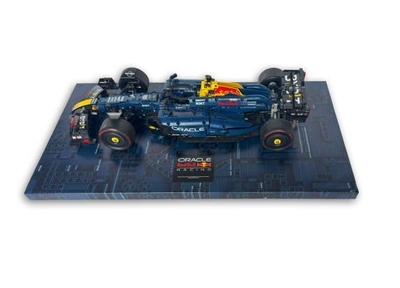 LEGO - Technic Redbull Display