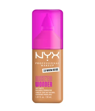 NYX Professional Make Up Make 'EM Wonder Foundation - Zachte matte finish - Met huidverzorgende vitamine C en hyaluronzuur - Warm Beige