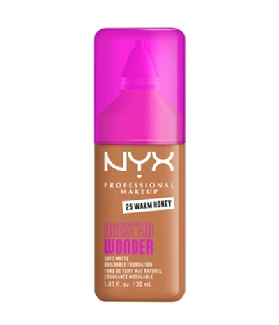NYX Professional Make Up Make 'EM Wonder Foundation - Zachte matte finish - Met huidverzorgende vitamine C en hyaluronzuur - Warm Honey