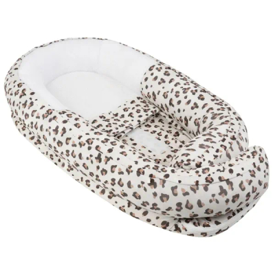 doomoo Cocoon - Babynestje & Cosy Baby Nest - Veilig & Verstelbaar - Biologisch Katoen - Ademend - 0+ maanden - Leopard Cream